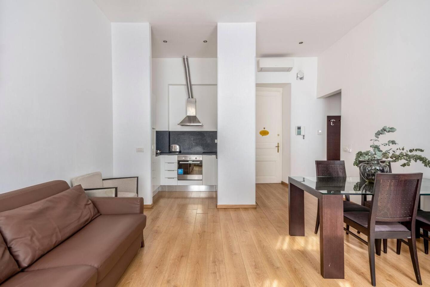 Place Of Grace - 50 Meters From Dancing House Прага Номер фото