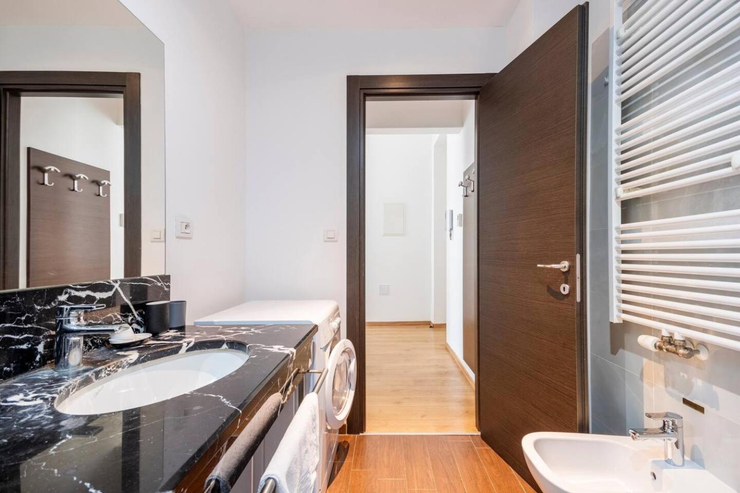 Place Of Grace - 50 Meters From Dancing House Прага Номер фото
